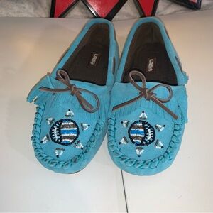 Lamo Turquoise Moccasins with Bead Accents Women’s size 8